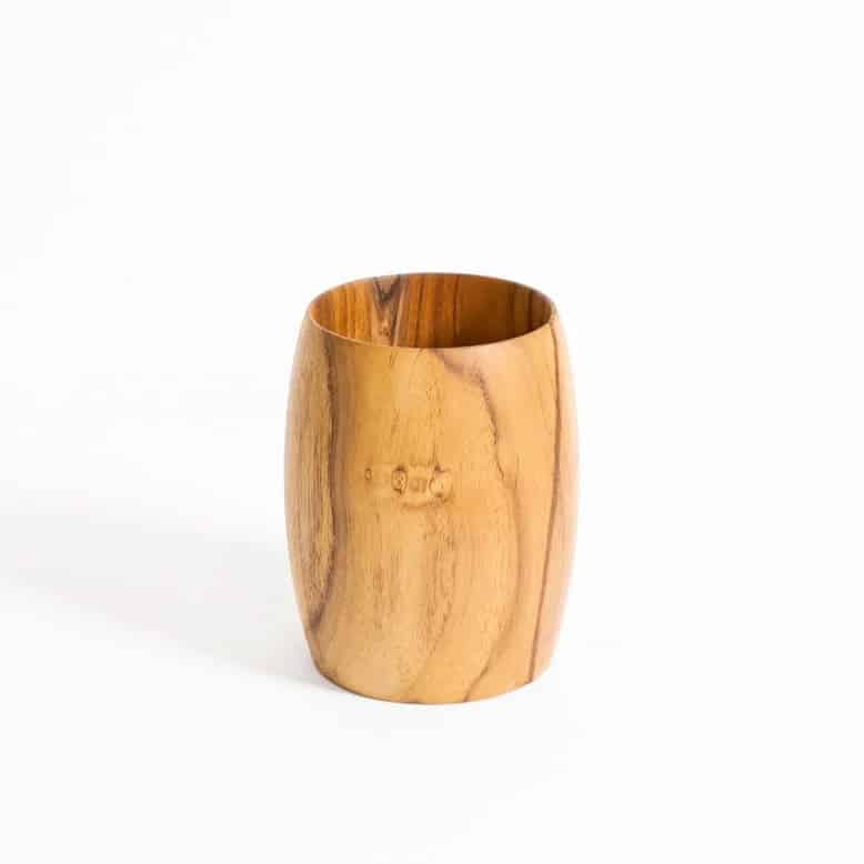 IW woodenvase small teak Small wooden vase with a silk-like texture, crafted from FSC-certified wood in Guatemala
